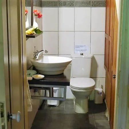 Βίλα Wonderful 4 Bedroom & Separate Thalia Ζαγορά