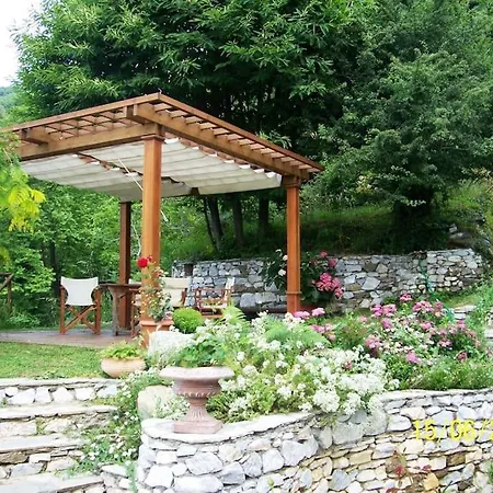 Wonderful 4 Bedroom & Separate Thalia Ζαγορά