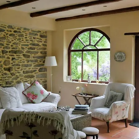 Wonderful 4 Bedroom & Separate Thalia זגורה