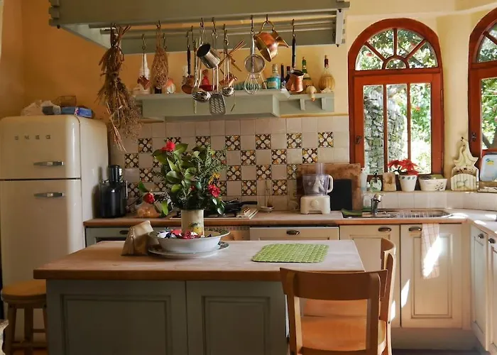 Wonderful 4 Bedroom & Separate Thalia Villa *