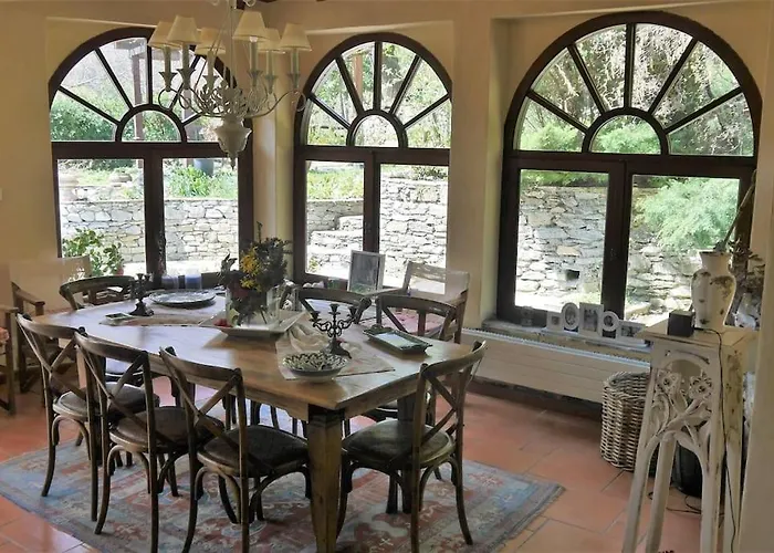 Wonderful 4 Bedroom & Separate Thalia Villa *